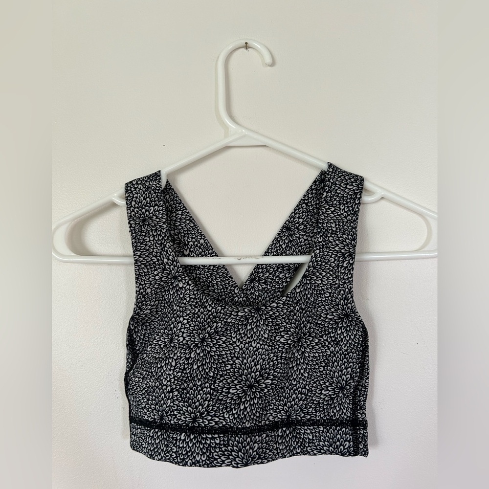 Black and White Lululemon Sports Bra